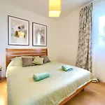 Aster Apartman